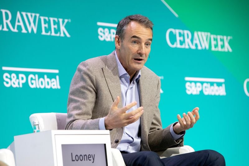 © Reuters. Bernard Looney, Chief Executive Officer of British Petroleum (BP), speaks at the CERAWeek energy conference in Houston, Texas, U.S. March 8, 2022. REUTERS/Daniel Kramer/file photo